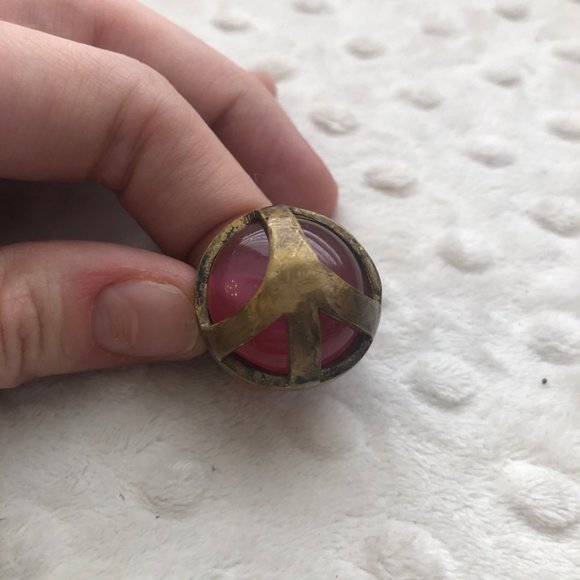 Low Luv by Erin Wasson Peace Red Cat Eye Ring - Picture 3 of 6